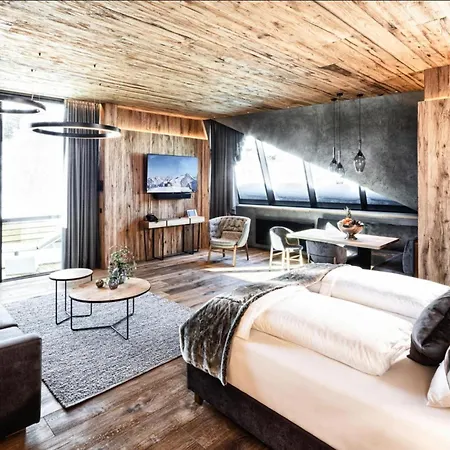 In With Ski-in Ski-out Apartman